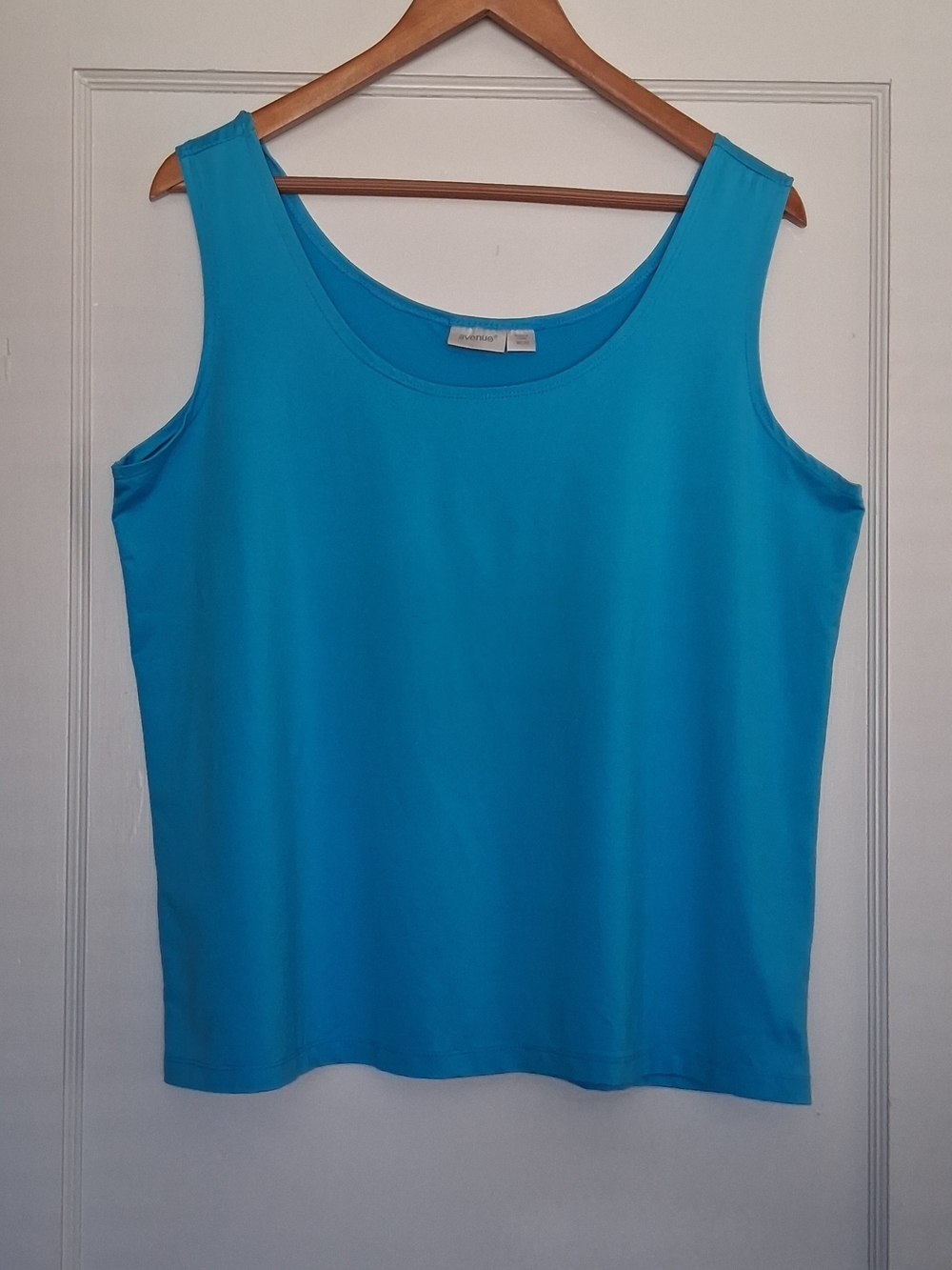 Avenue Athletic Tank • Size 18/20 • Turquoise • Stretch Nylon Blend